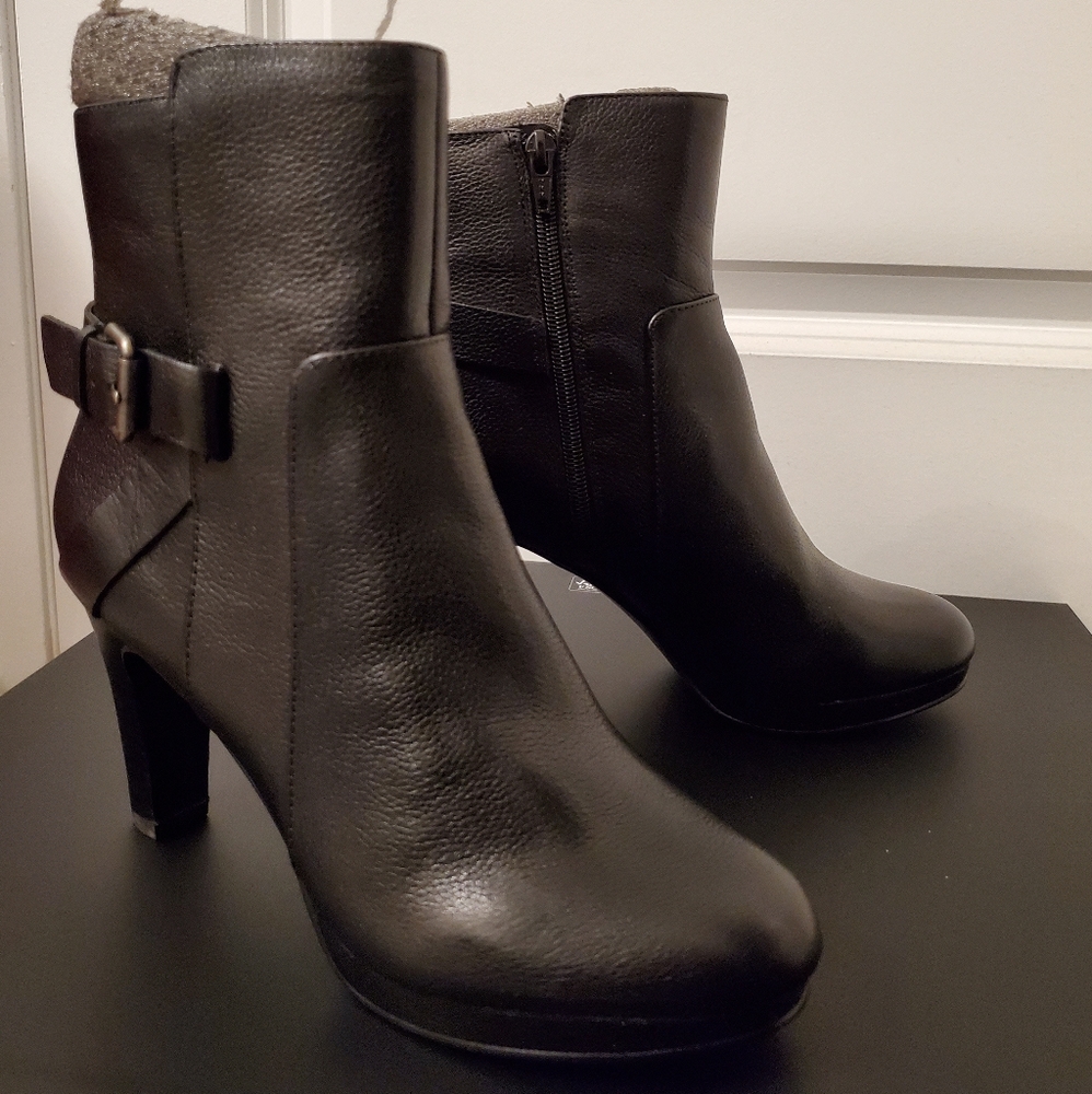 BRAND NEW Nine West Booties